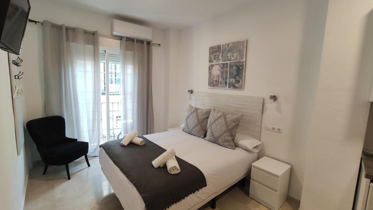 Malaka Apartment City Centre Малага Екстериор снимка