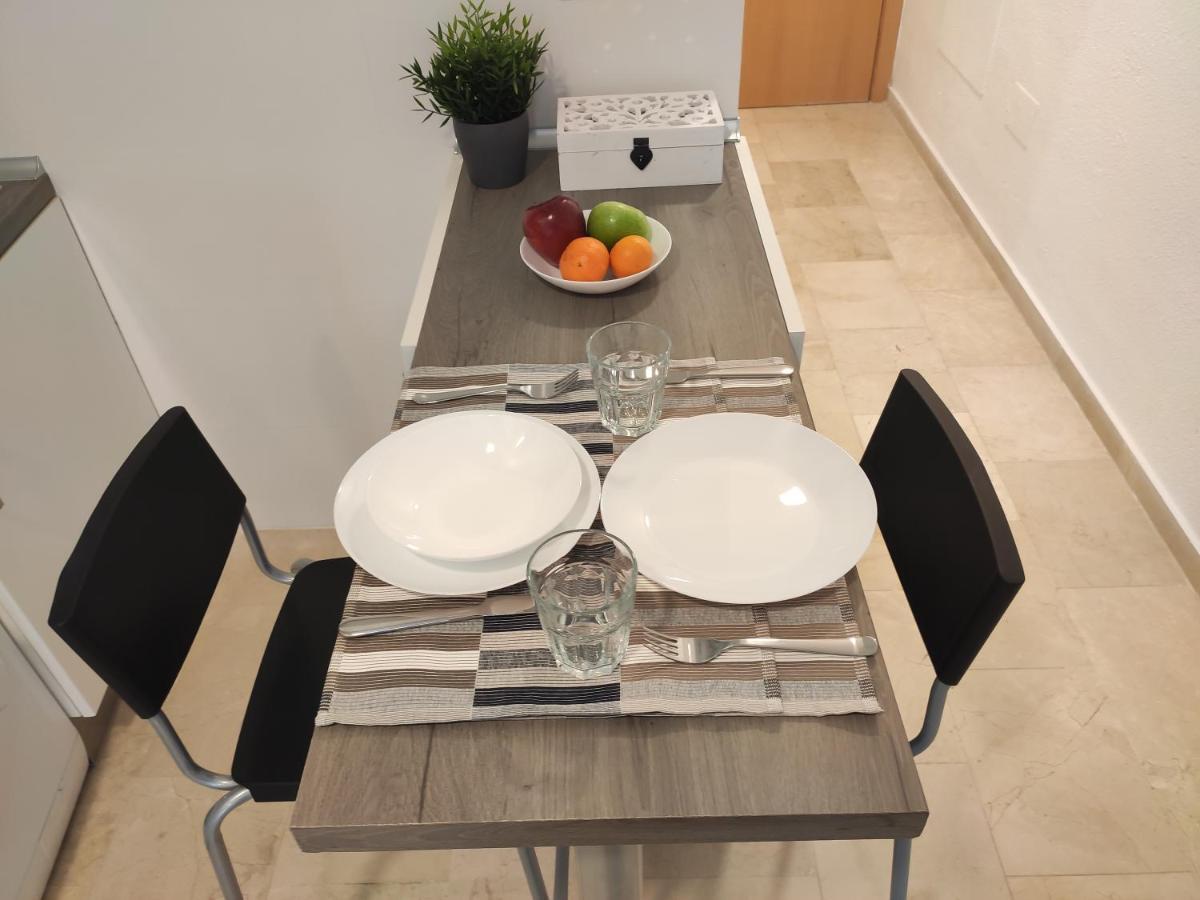 Malaka Apartment City Centre Малага Екстериор снимка